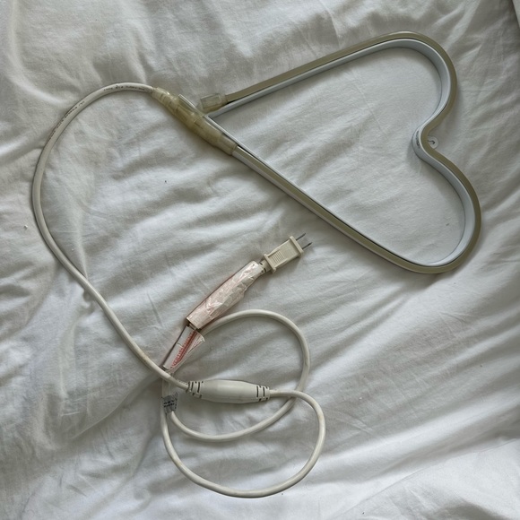 Neon Sign - Red Love Heart - Picture 5 of 7